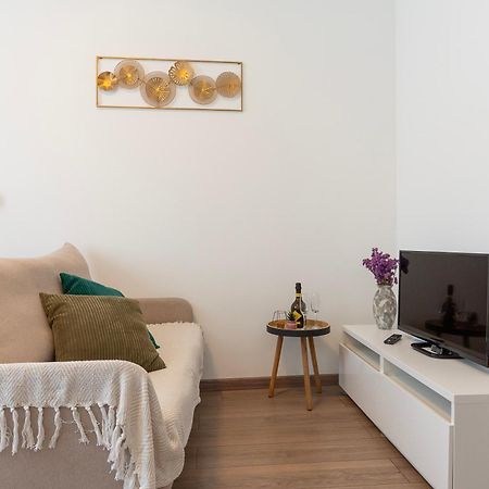 Anita'S Apartment โกโม ภายนอก รูปภาพ